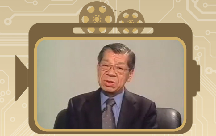 你能想像早期的電信帳單是由營業員一手包辦，用算盤在計算費用，再用複寫紙手寫五聯式單據的嗎? 1970年，在電腦這個名詞還不為大眾所熟悉的年代，交通部電信總局毅然決然做出「帳務系統自動化」的關鍵決策。在全台灣政府機關或企業都還沒有在使用電腦的背景下，帳務員工從零開始艱辛學習，手動將龐大資料逐筆鍵入電腦，過程中的辛苦，不言而喻。 這項領先國營事業的帳單電腦化改革迅速開花結果，不僅建立起「統收觀念」的運轉模式，穩定的帳務系統，更在隨後的經濟起飛與裝機潮中，成為前線同仁最堅強的後盾！